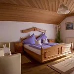 Weingut Stoff Couette-café