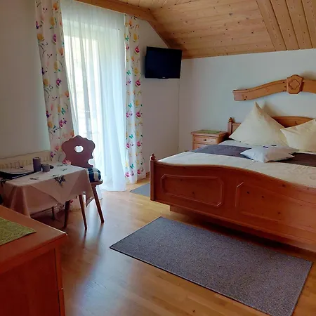 Weingut Stoff Bed & Breakfast 3*