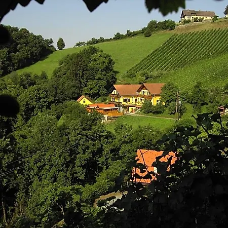 Weingut Stoff 3* Kitzeck im Sausal