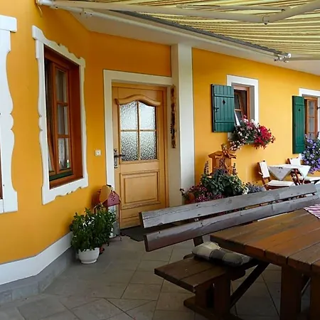 Bed and breakfast Weingut Stoff