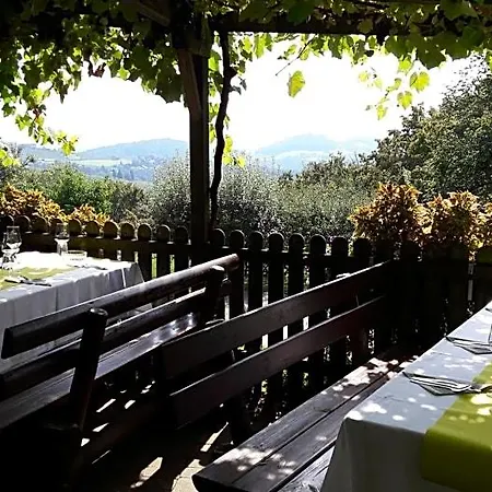 Weingut Stoff Bed & Breakfast 3*