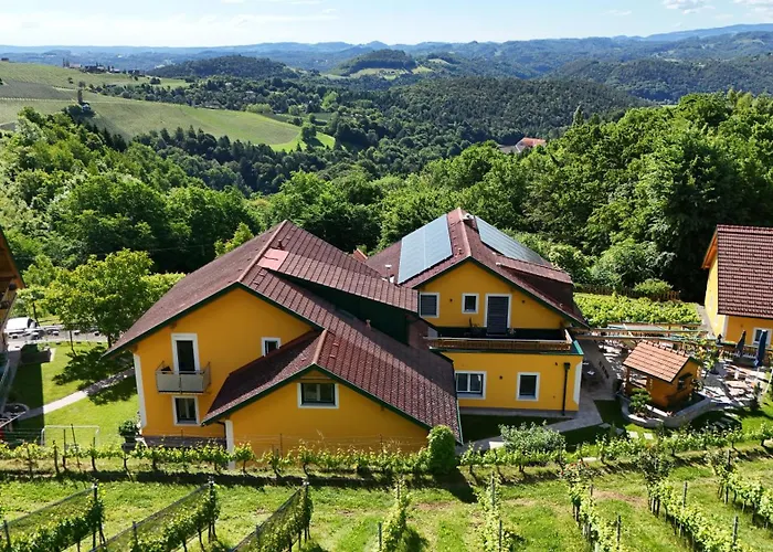 Frühstückspension Weingut Stoff 3*